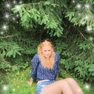 Meet your Posher, Desiree